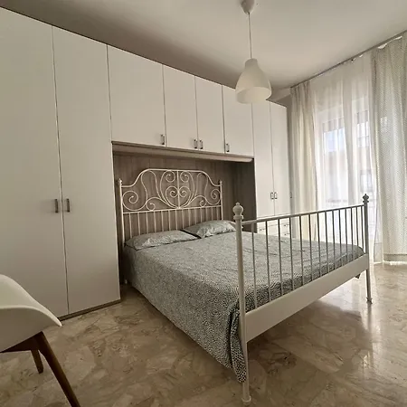 Apartament Centro Terrazzo, Mare , Wifi E Parcheggio Pescara