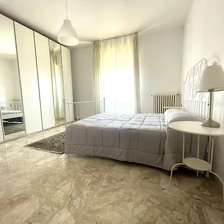 Apartment La Casa Al Mare Di Adelaide