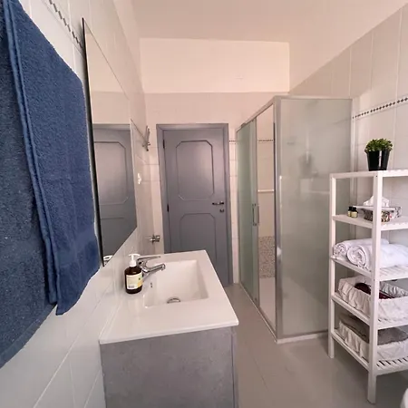 La Casa Al Mare Di Adelaide Apartment *