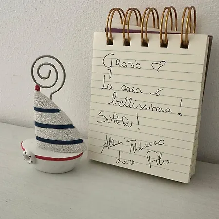 La Casa Al Mare Di Adelaide アパート ペスカーラ